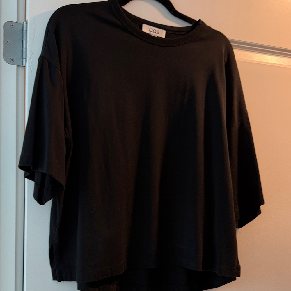 COS Black Relaxed Boxy Short-Sleeve Tee